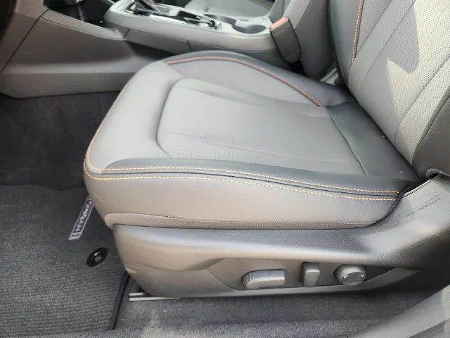 New 2026 CRYSTAL WHITE PEARL Subaru Limited Hybrid image 20