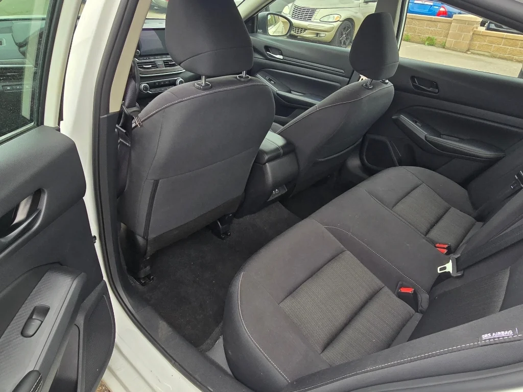 Used 2025 Glacier White Nissan SV image 13