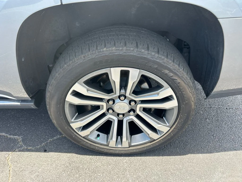 Used 2019 Gray GMC Denali image 20