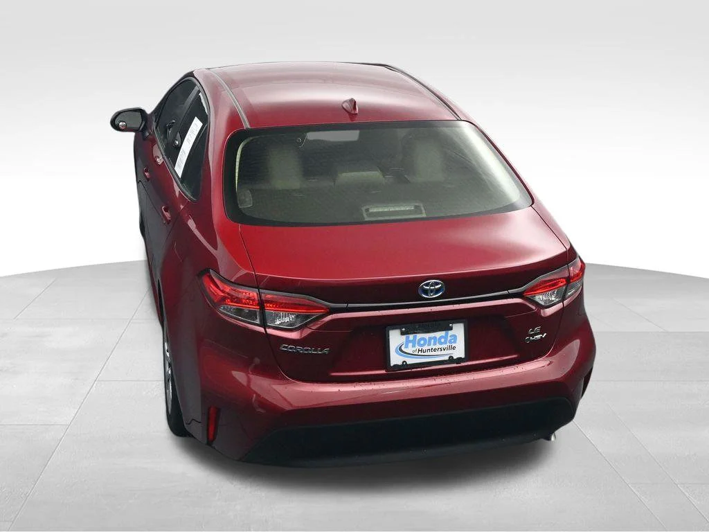 2025 Toyota Corolla LE - Photo 32