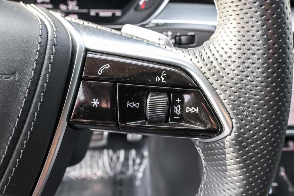 2023 Audi S8 Base - Photo 25