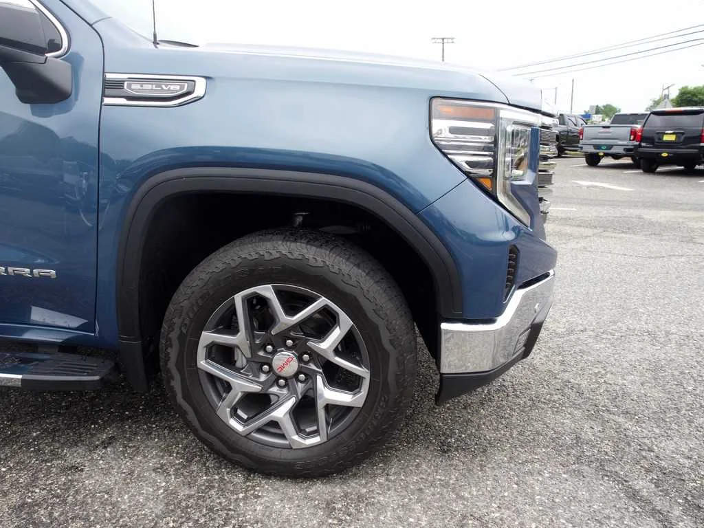 Certified Used 2024 Downpour Metallic GMC SLT image 13