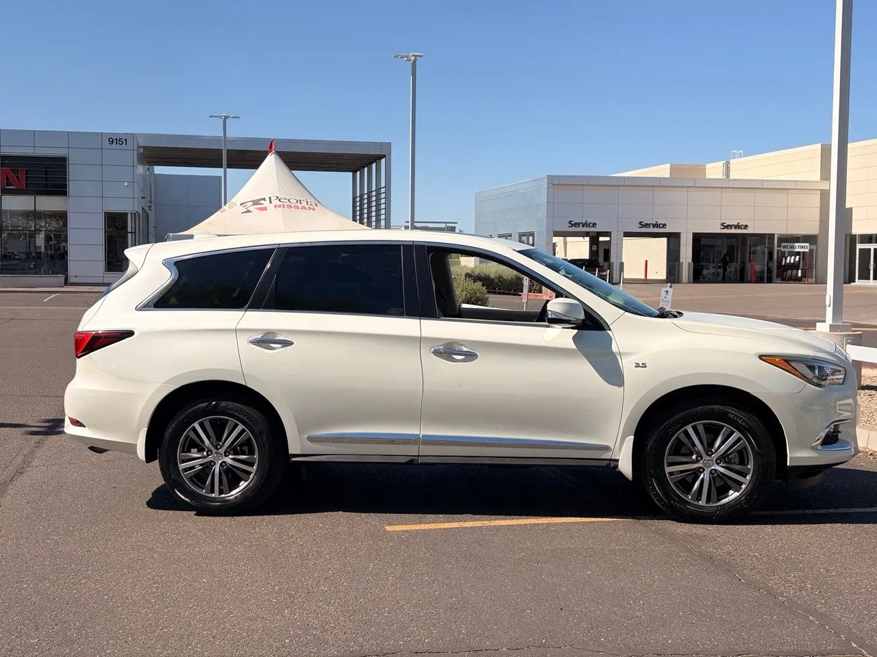 Used 2020 Majestic White INFINITI Pure image 6