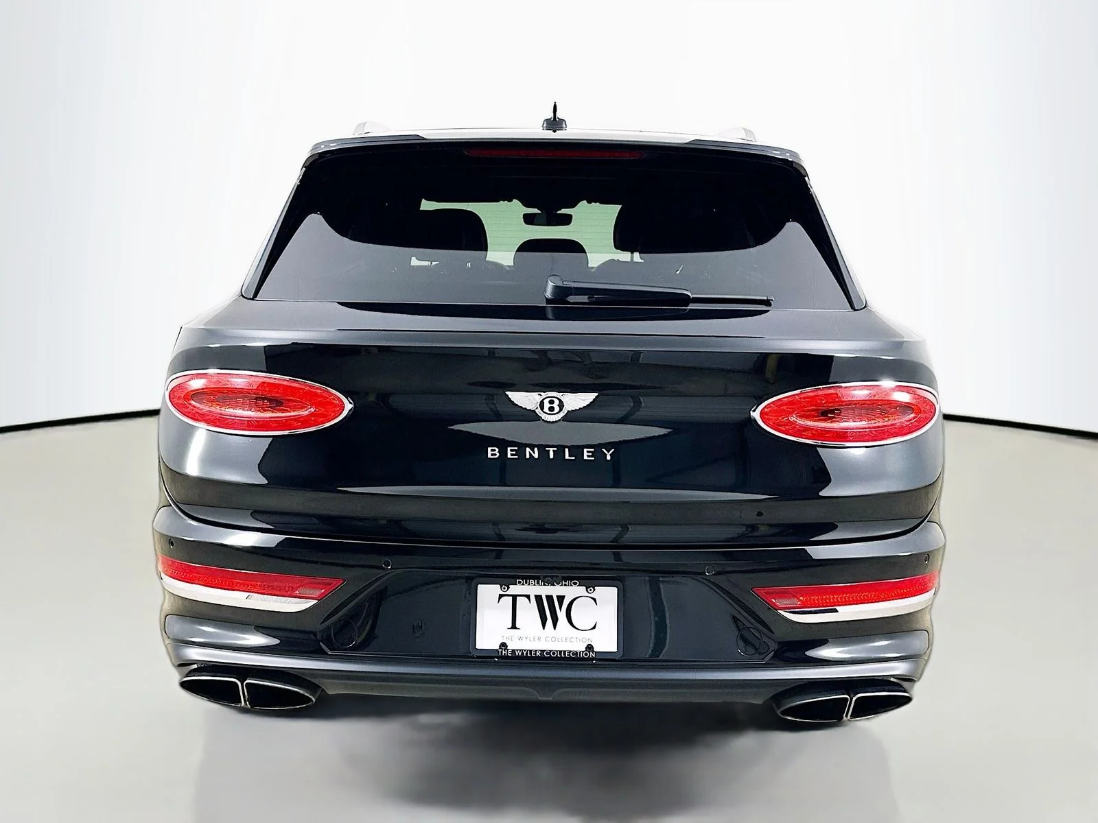 Used 2022 Black Bentley  image 6