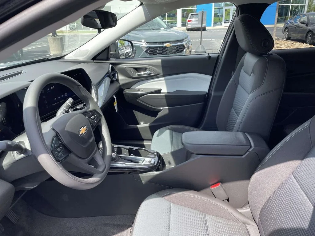 New 2026 Mosaic Black Metallic Chevrolet LT image 20