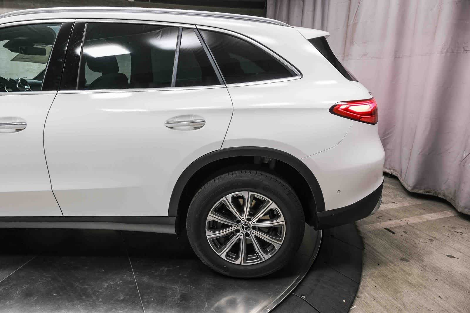 New 2026 Polar White Mercedes-Benz GLC 300 image 49