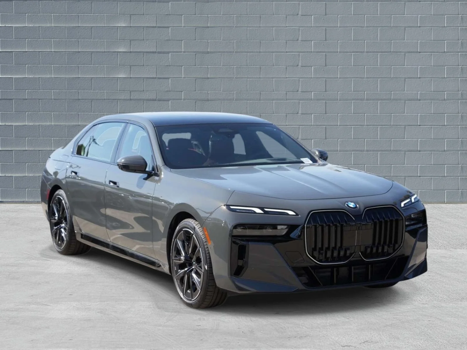 2026 BMW 7 Series 740i Sedan's photo