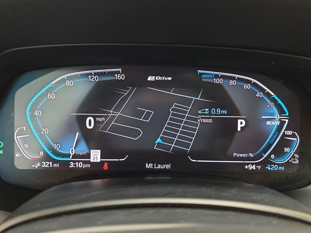 Used 2022 Arctic Grey Metallic BMW xDrive45e image 18
