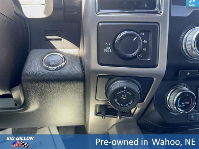 Used 2018 White Platinum Metallic Tri-Coat Ford Platinum image 17