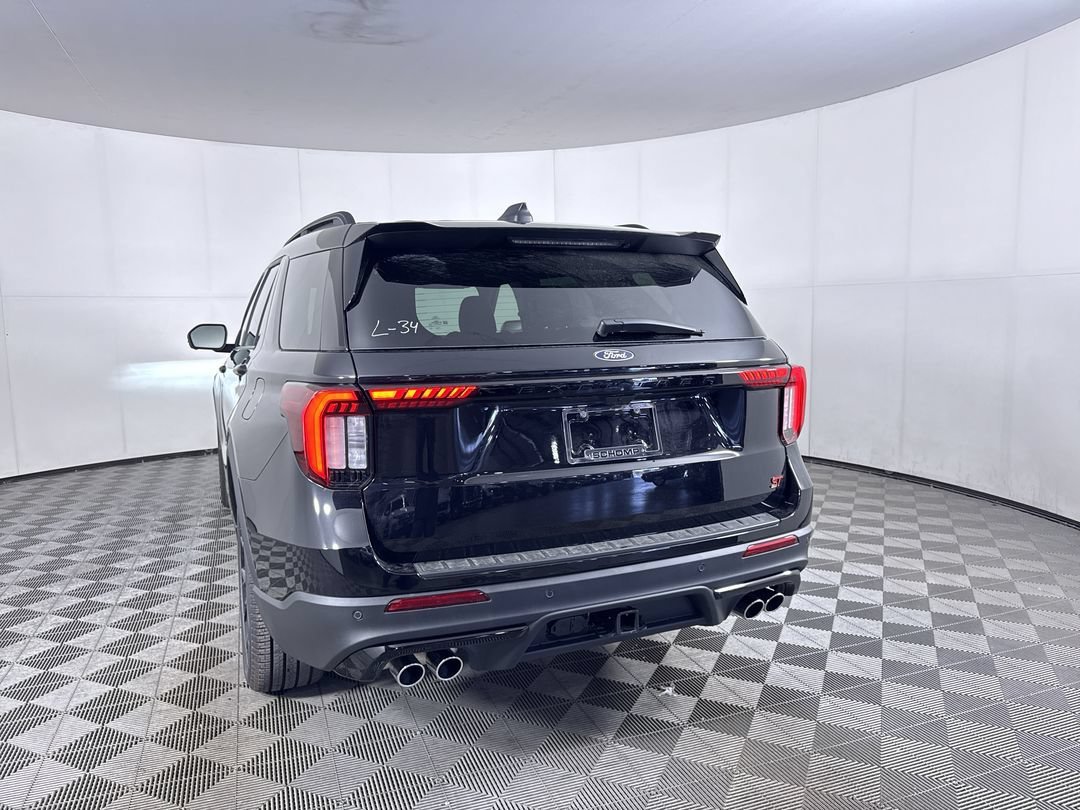 New 2027 Agate Black Metallic Ford ST image 25