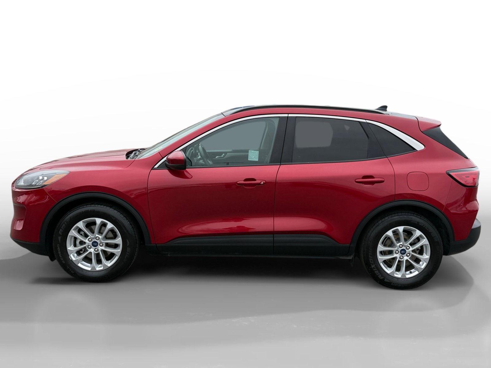 Used 2020 Red Metallic Ford SE image 2