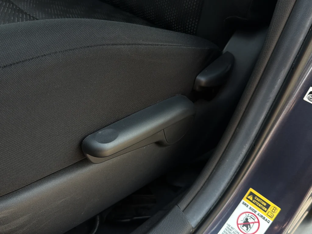 Used 2009 Steel Blue Metallic Pontiac Base image 10