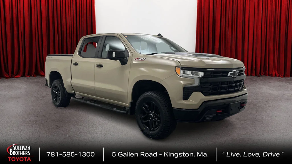 Used 2022 Beige Chevrolet LT Trail Boss image 3
