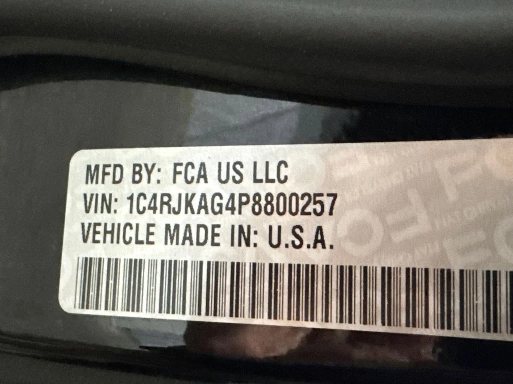 Certified Used 2023 Diamond Black Crystal Pearlcoat Jeep Laredo image 36