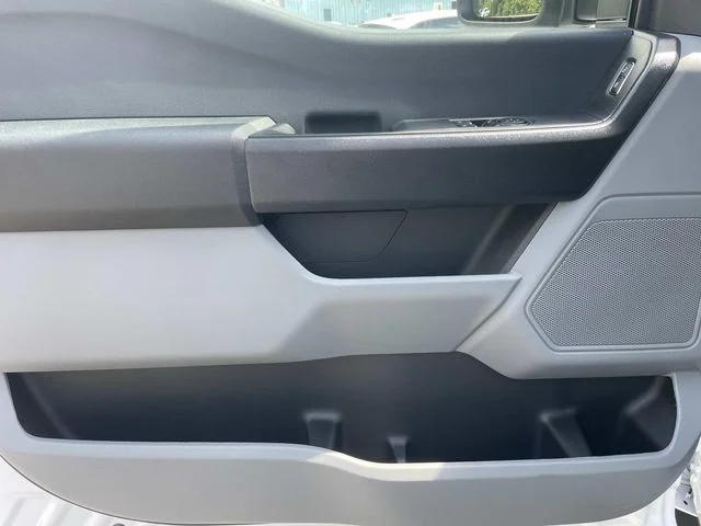New 2025 Oxford White Ford F-600® XL image 18