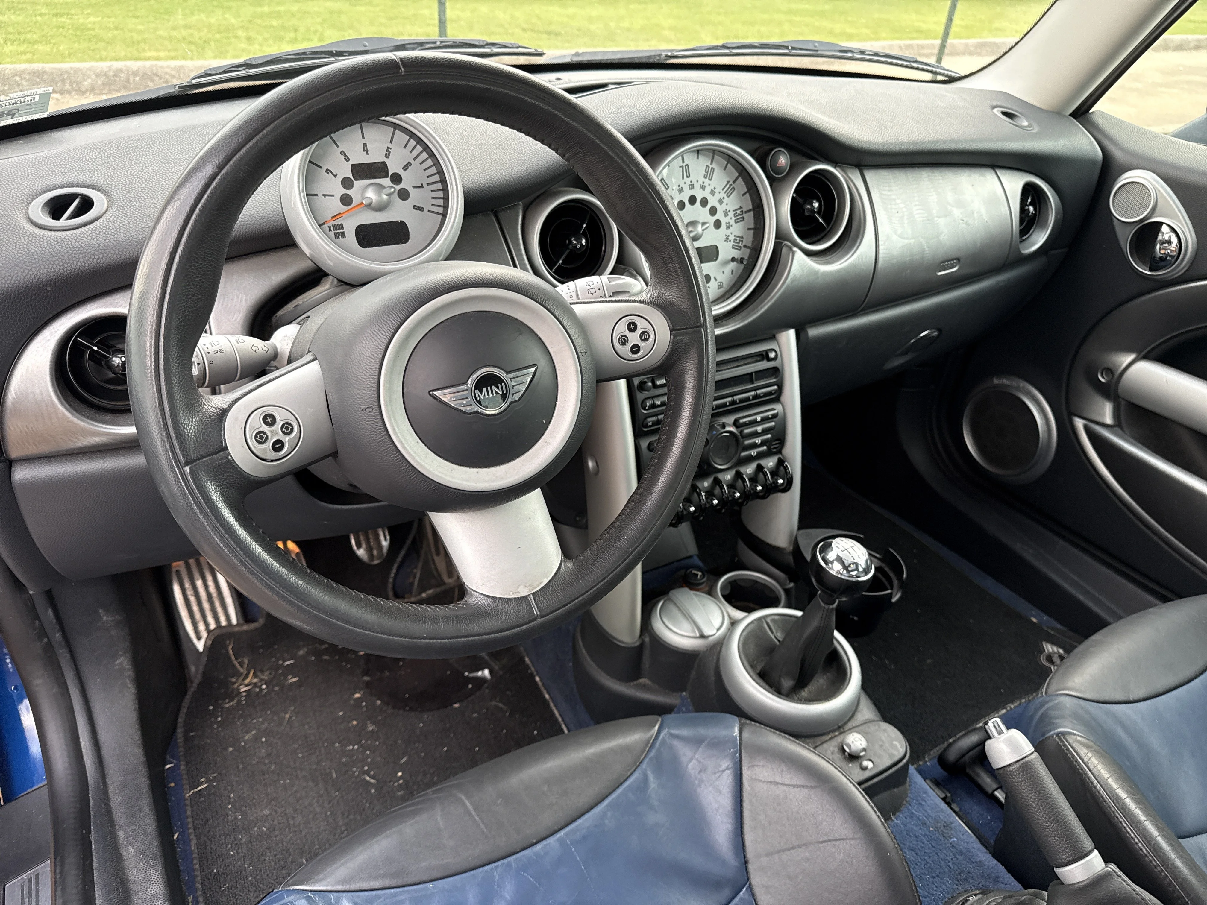 Used 2004  MINI S image 3