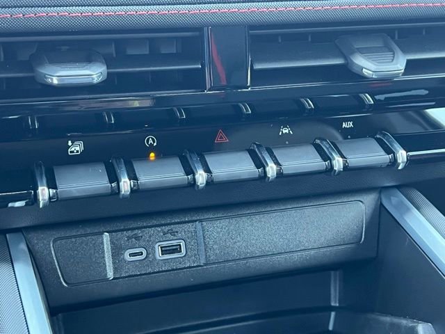 2025 Chevrolet Colorado Z71 - Photo 38