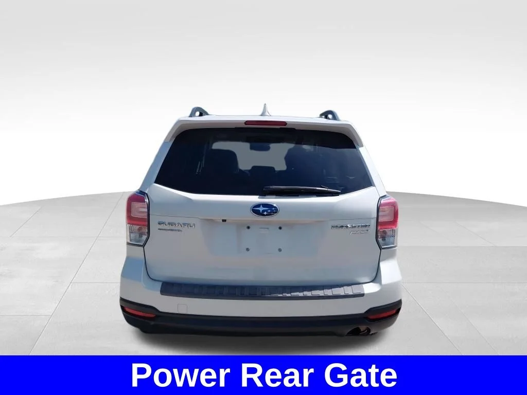 Used 2017 White Subaru 2.5i Premium image 12