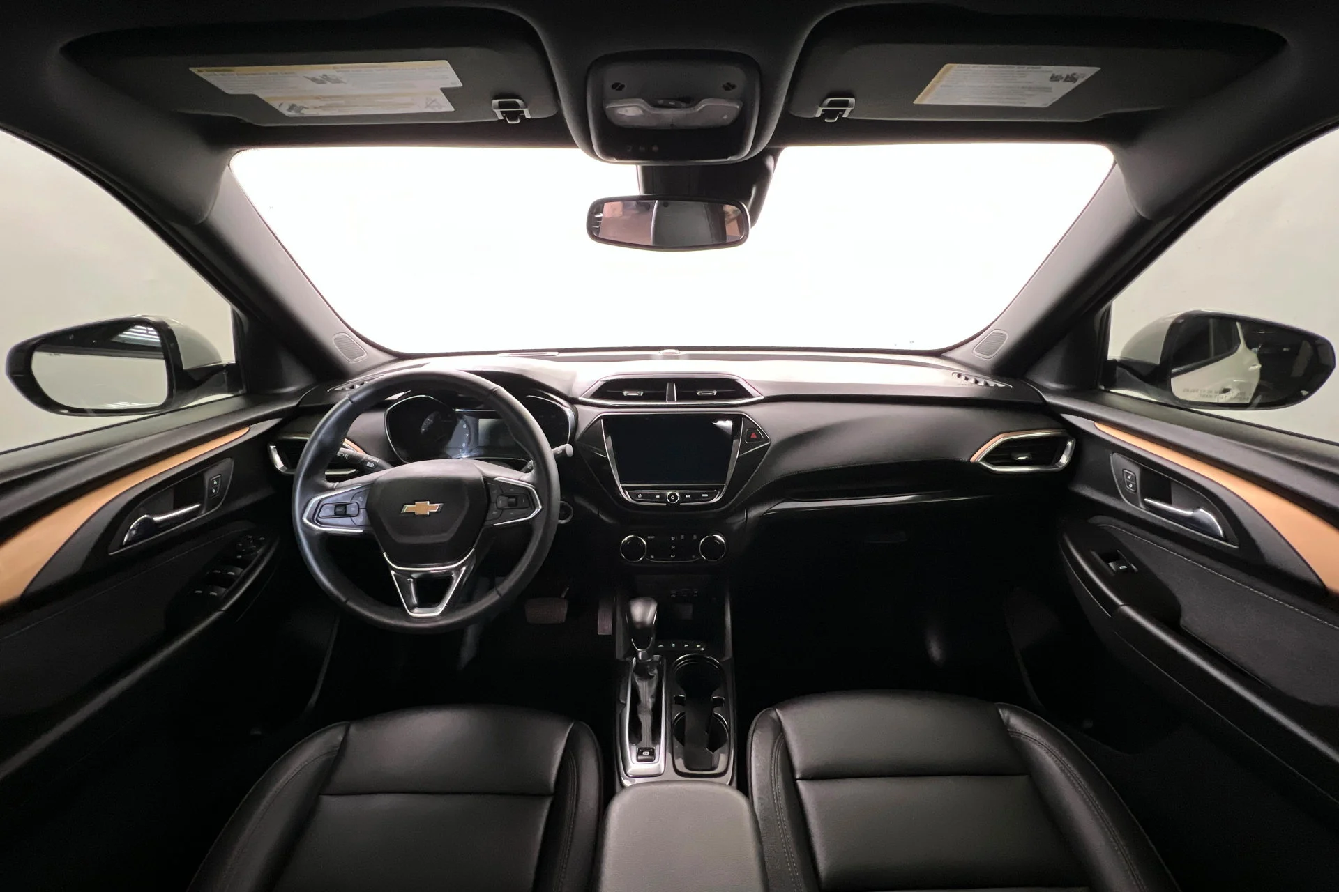 Used 2023 Summit White Chevrolet ACTIV image 9