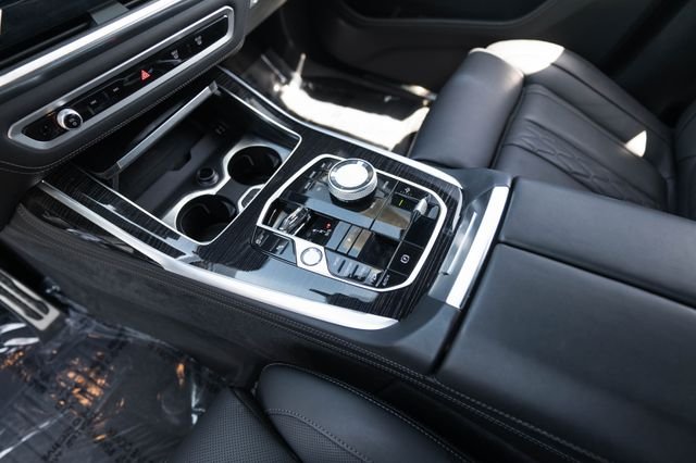 2026 BMW X7 M60i - Photo 26