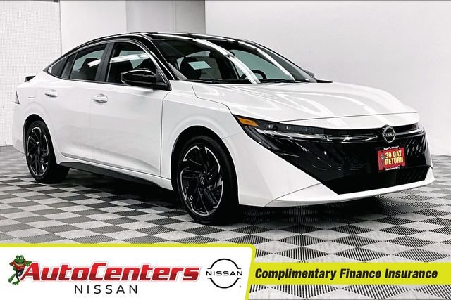 2026 Nissan Sentra SR CVT's photo
