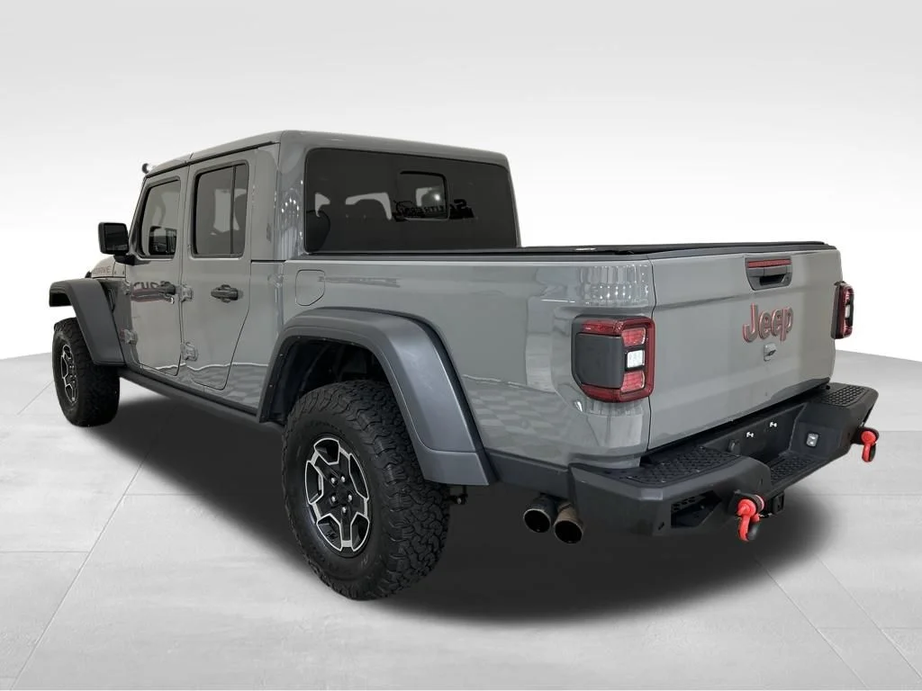 Used 2021 Gray Jeep Mojave image 3