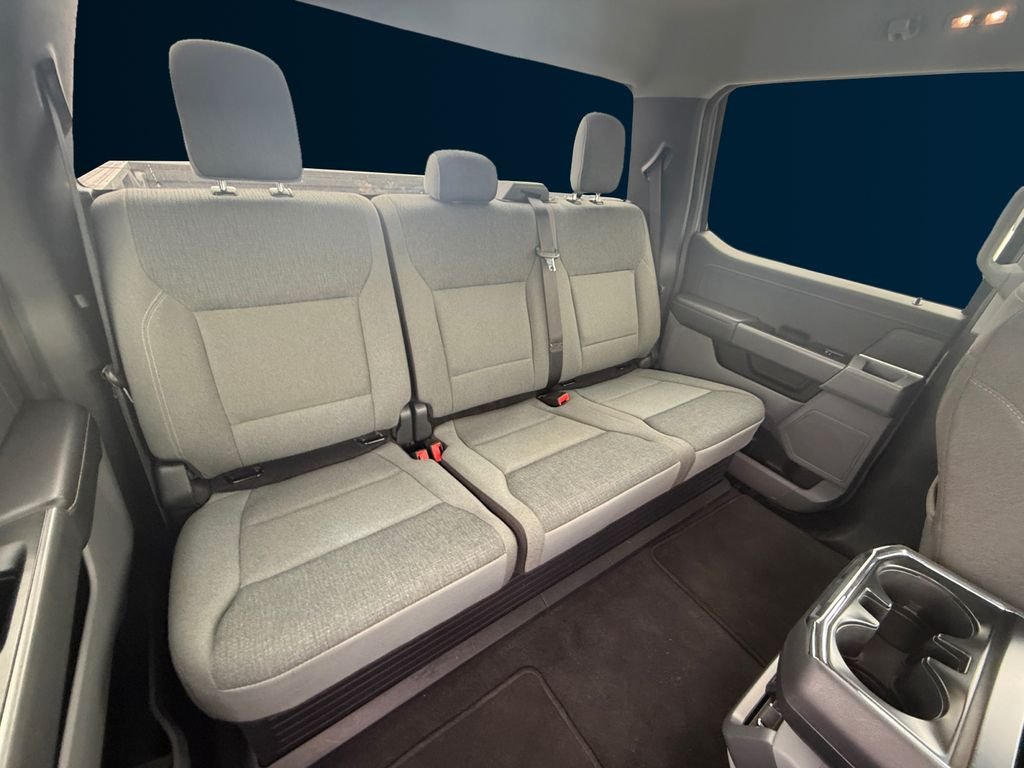 Used 2025 Silver Ford XLT image 18