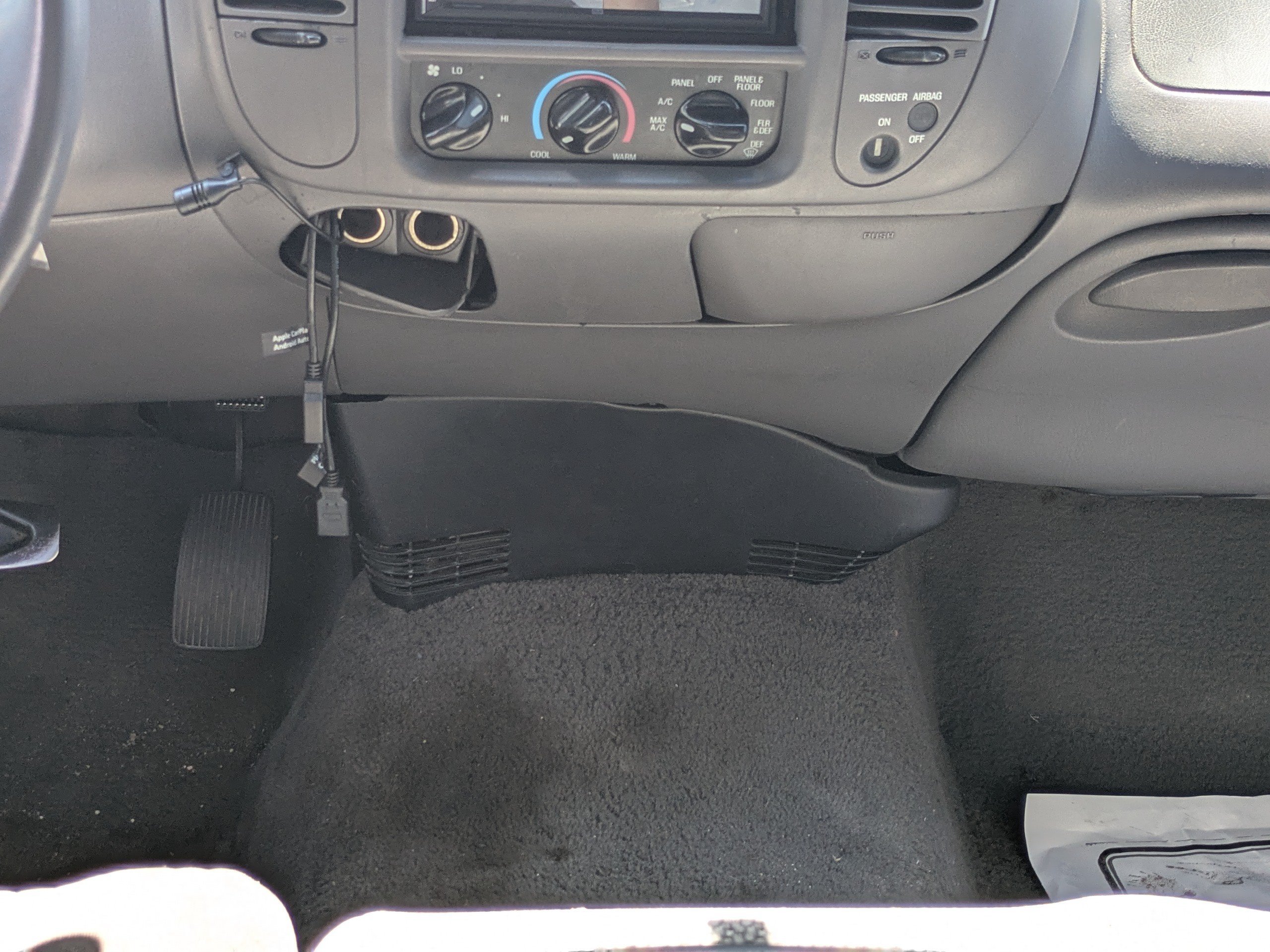 Used 2002  Ford  image 18