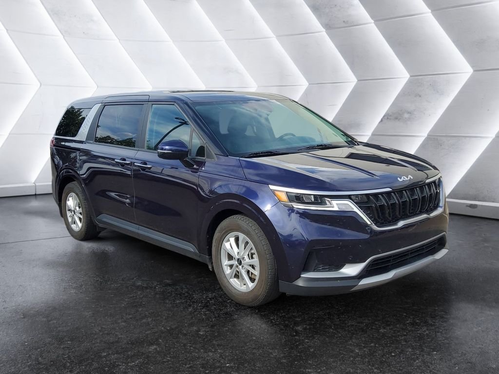 Used 2023 Blue Kia LX Seat Package image 1
