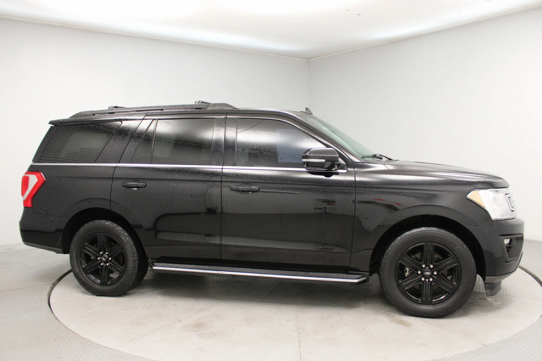 Used 2020 AGATE BLACK METALLIC Ford XLT 4x2 image 42
