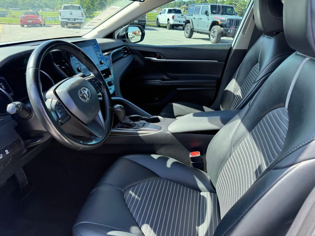 Used 2024 White Toyota SE image 4