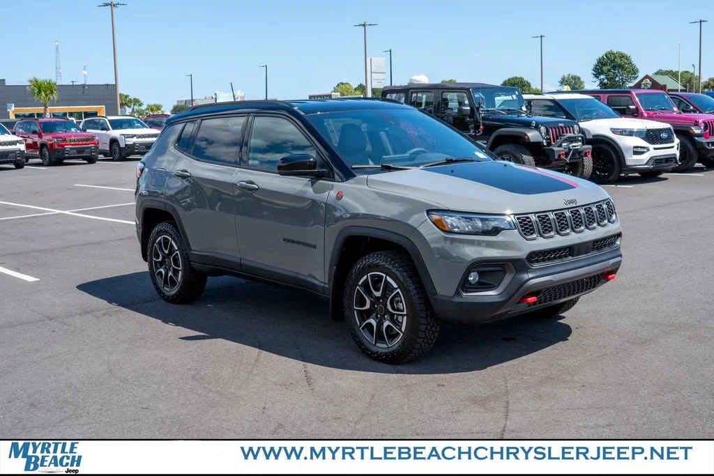 New 2026 Sting-Gray Clear-Coat Exterior Paint Jeep Trailhawk image 8