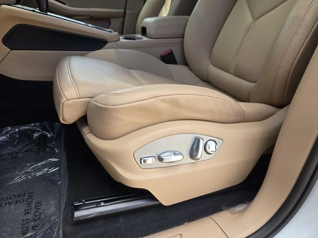 2025 Porsche Macan T - Photo 10