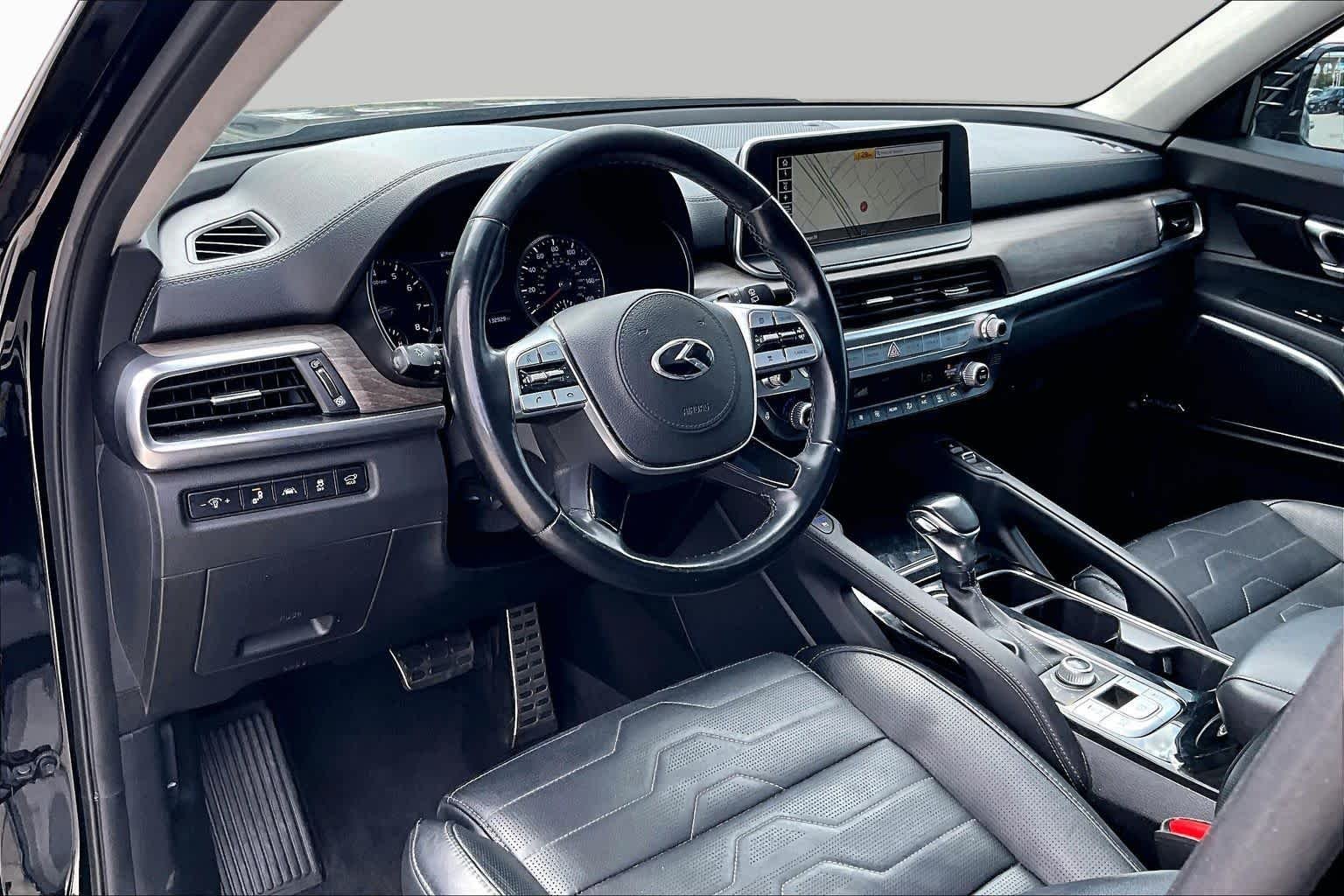 Used 2020 Ebony Black Kia SX image 16