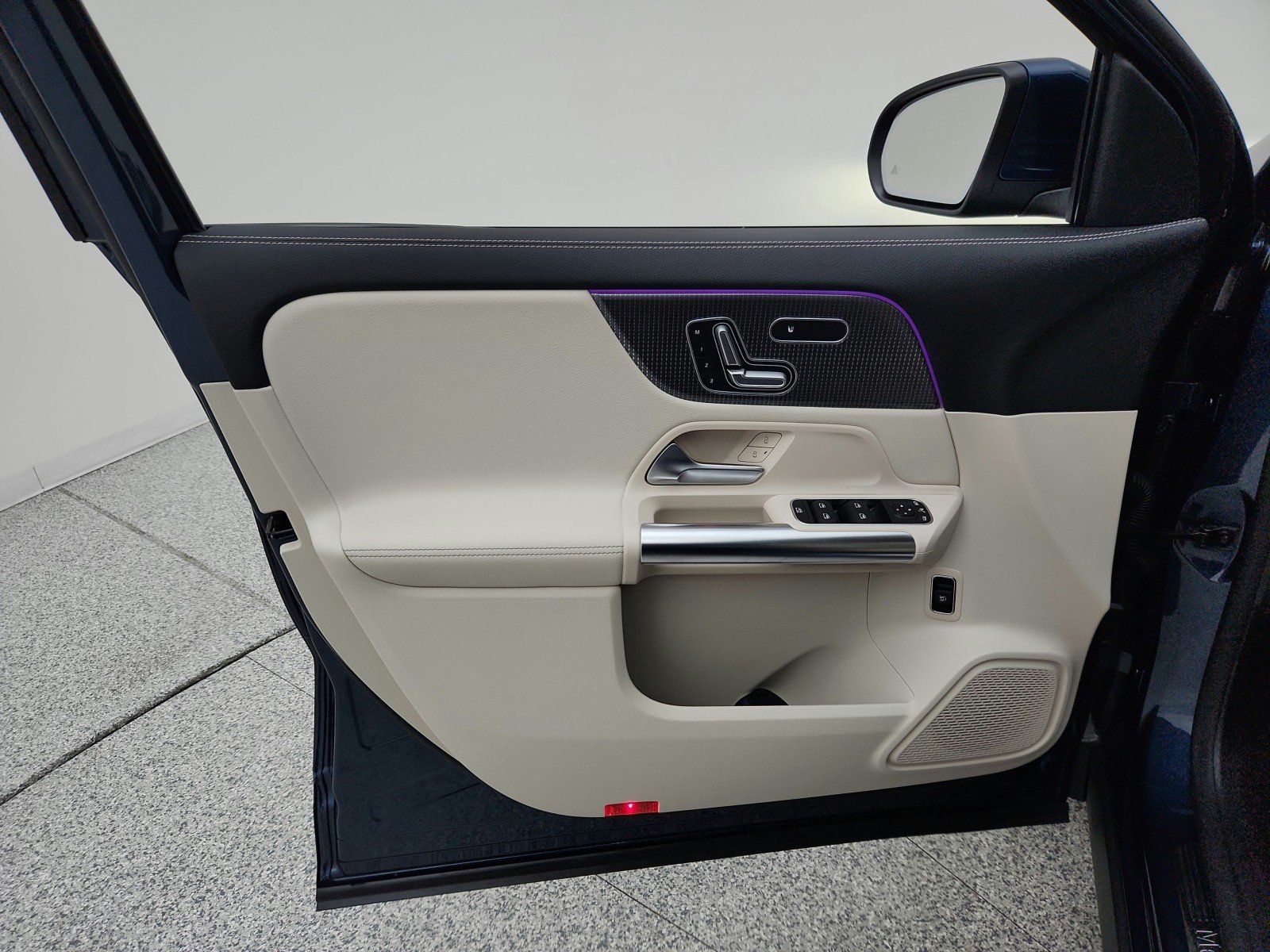 Used 2023 Denim Blue Metallic Mercedes-Benz GLA 250 image 21