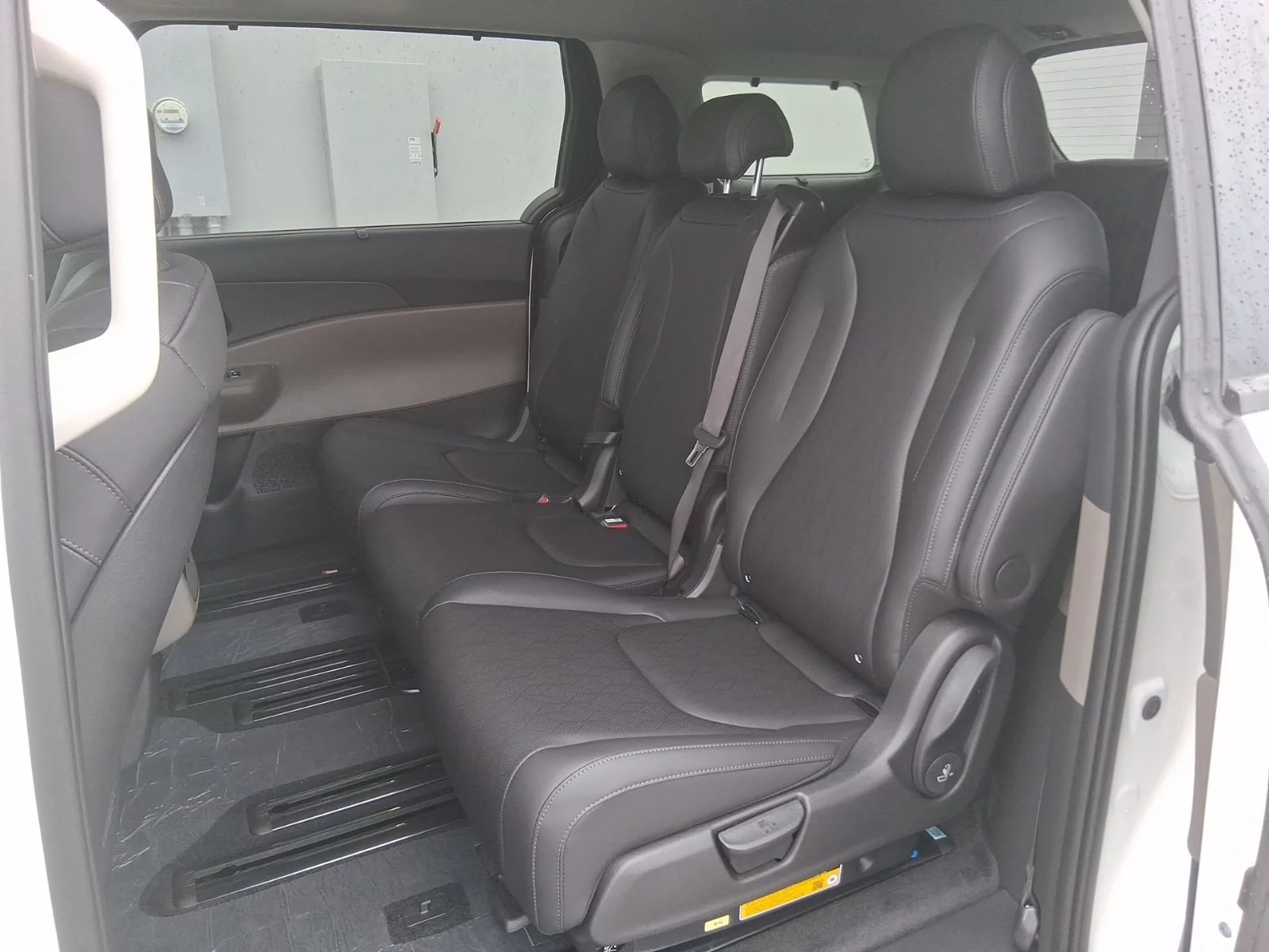 New 2026 White Kia EX image 21