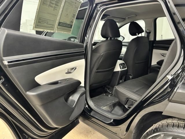 Used 2023 Black Hyundai SEL image 19