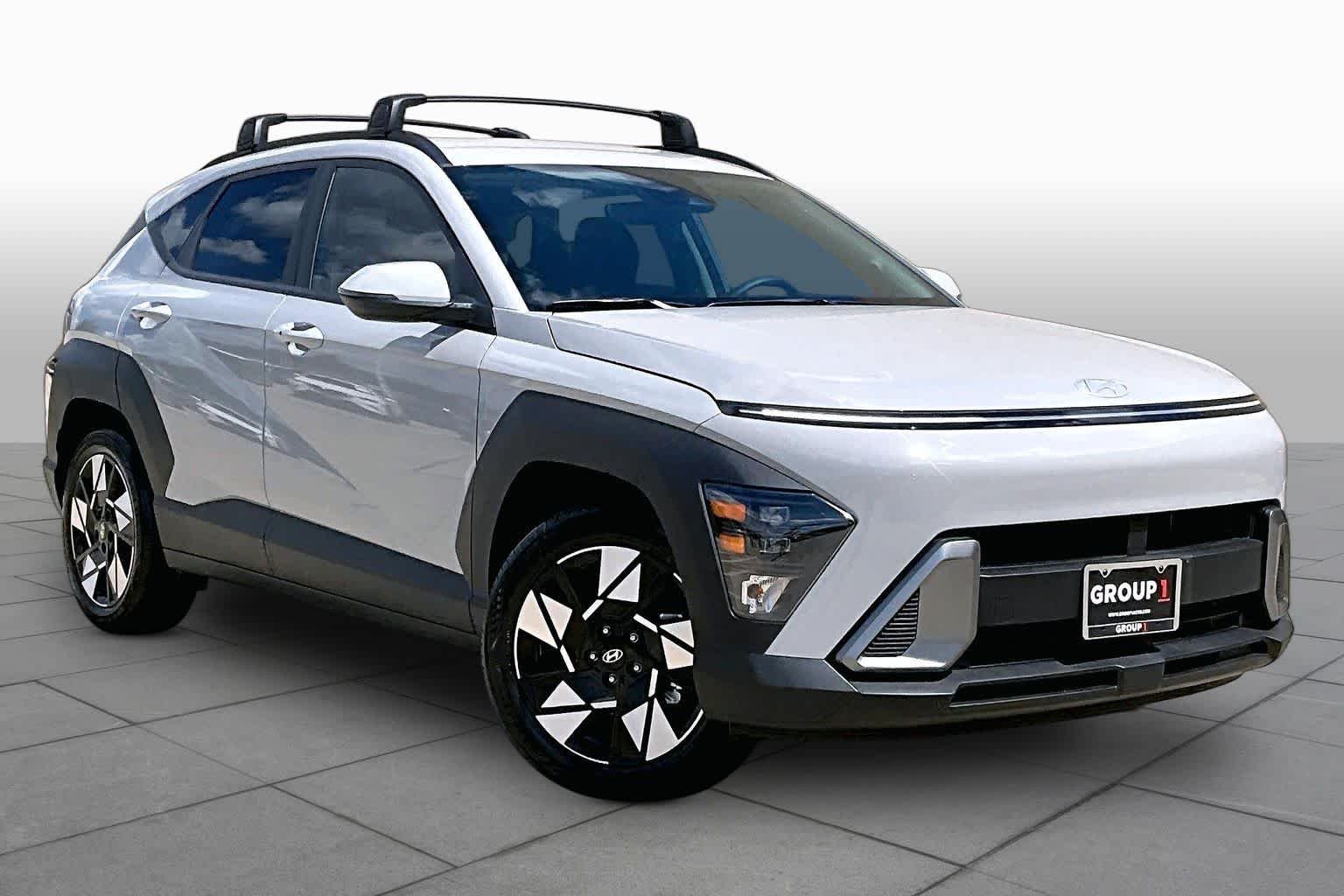 Used 2025 Cyber Gray Metallic Hyundai SEL image 3