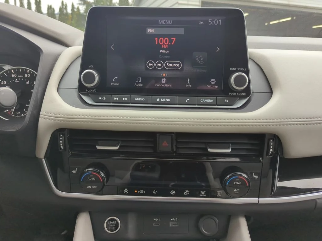 Used 2023 Red Nissan SL image 21