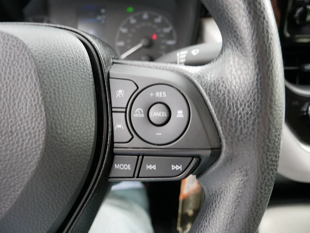 Certified Used 2025 Silver Toyota LE image 25
