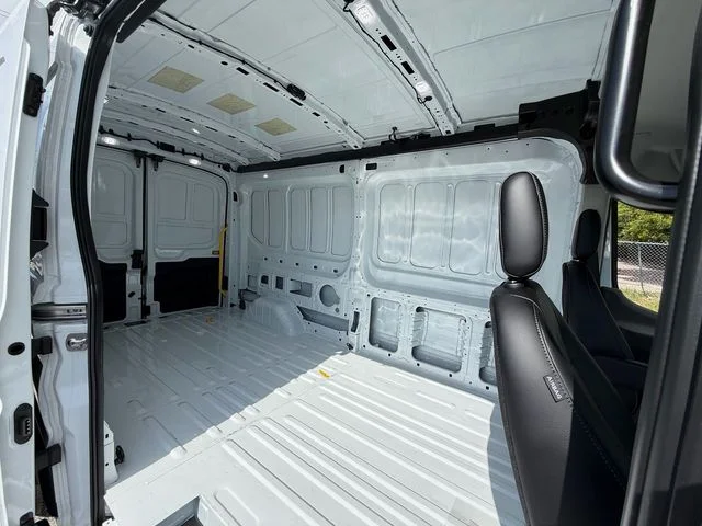 New 2026 Oxford White Ford Cargo Van image 22