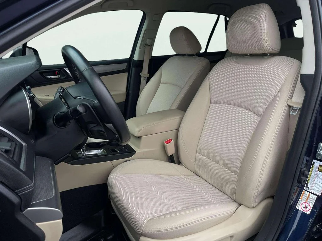 Used 2018 Dark Blue Pearl Subaru 2.5i Premium image 20