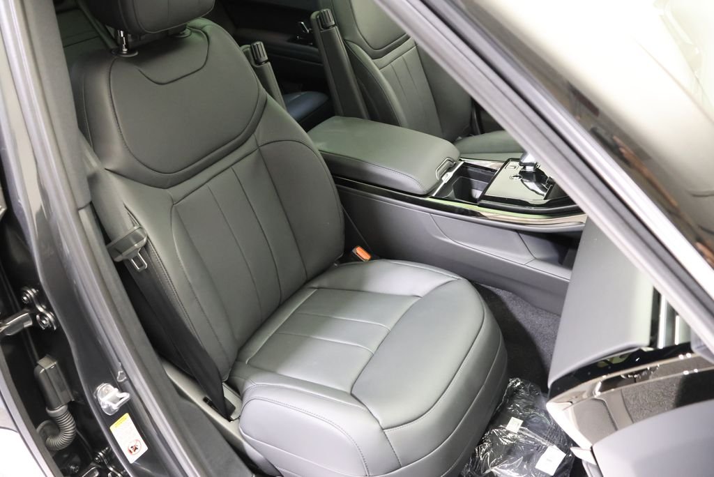 New 2026 Carpathian Grey Land Rover Dynamic SE image 40
