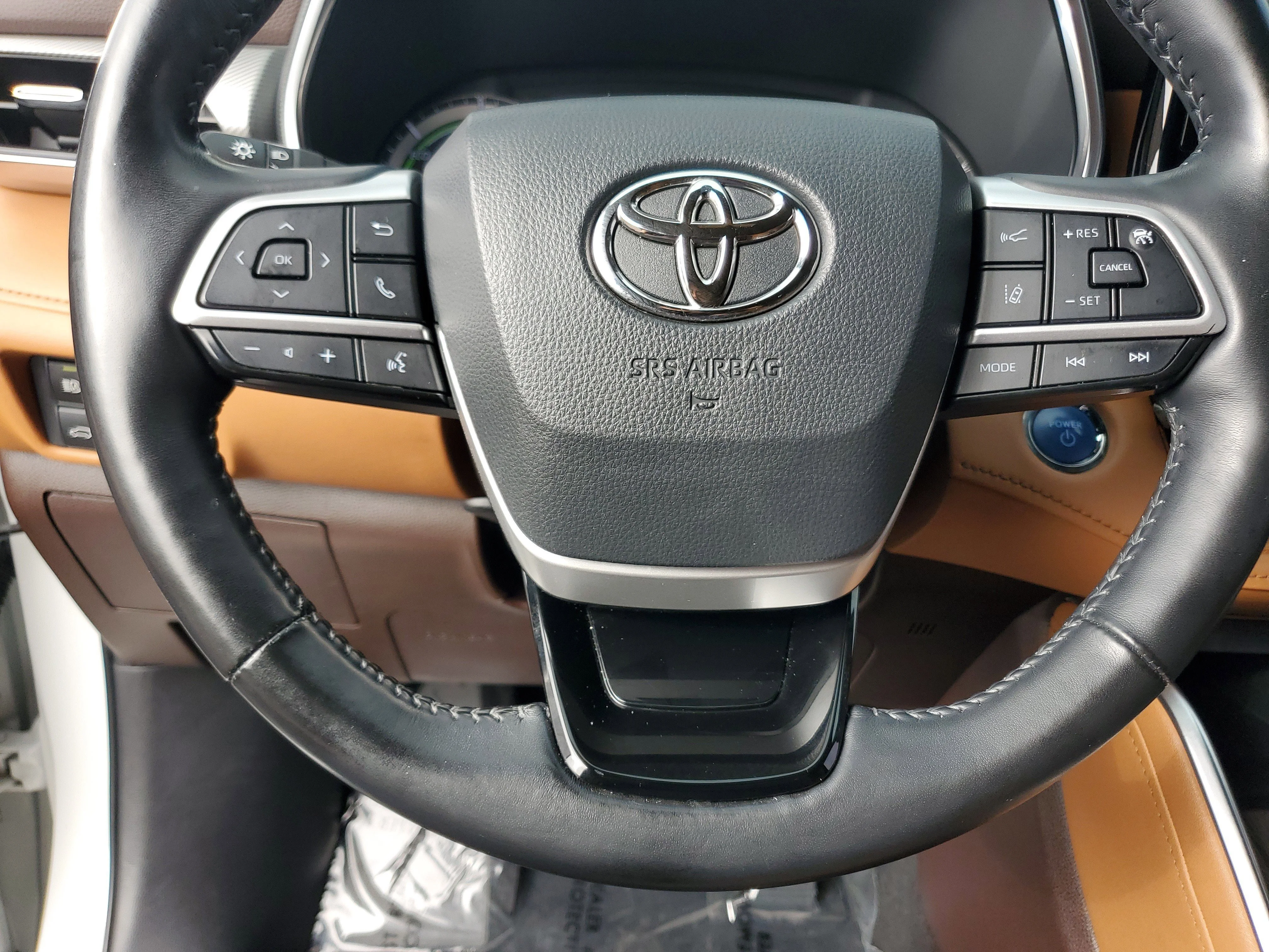 Certified Used 2022 Beige Toyota Platinum image 24
