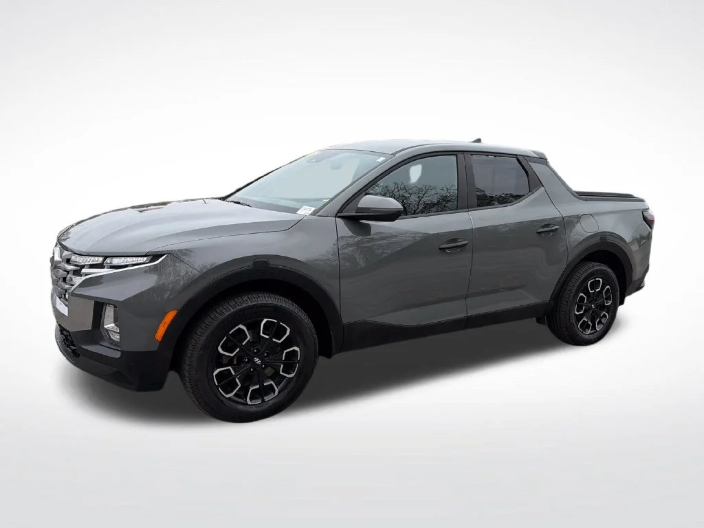 Used 2022 Hyundai Santa Cruz SEL with VIN 5NTJBDAEXNH026049 for sale in Clinton, MI