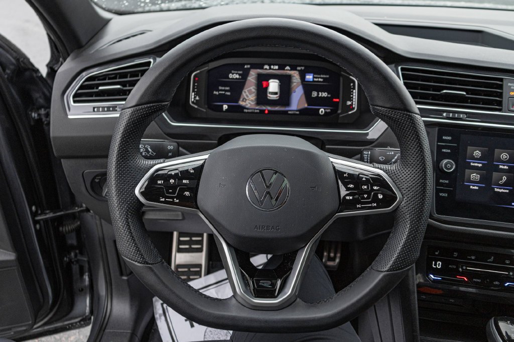 Used 2024  Volkswagen 2.0T SEL R-Line image 22
