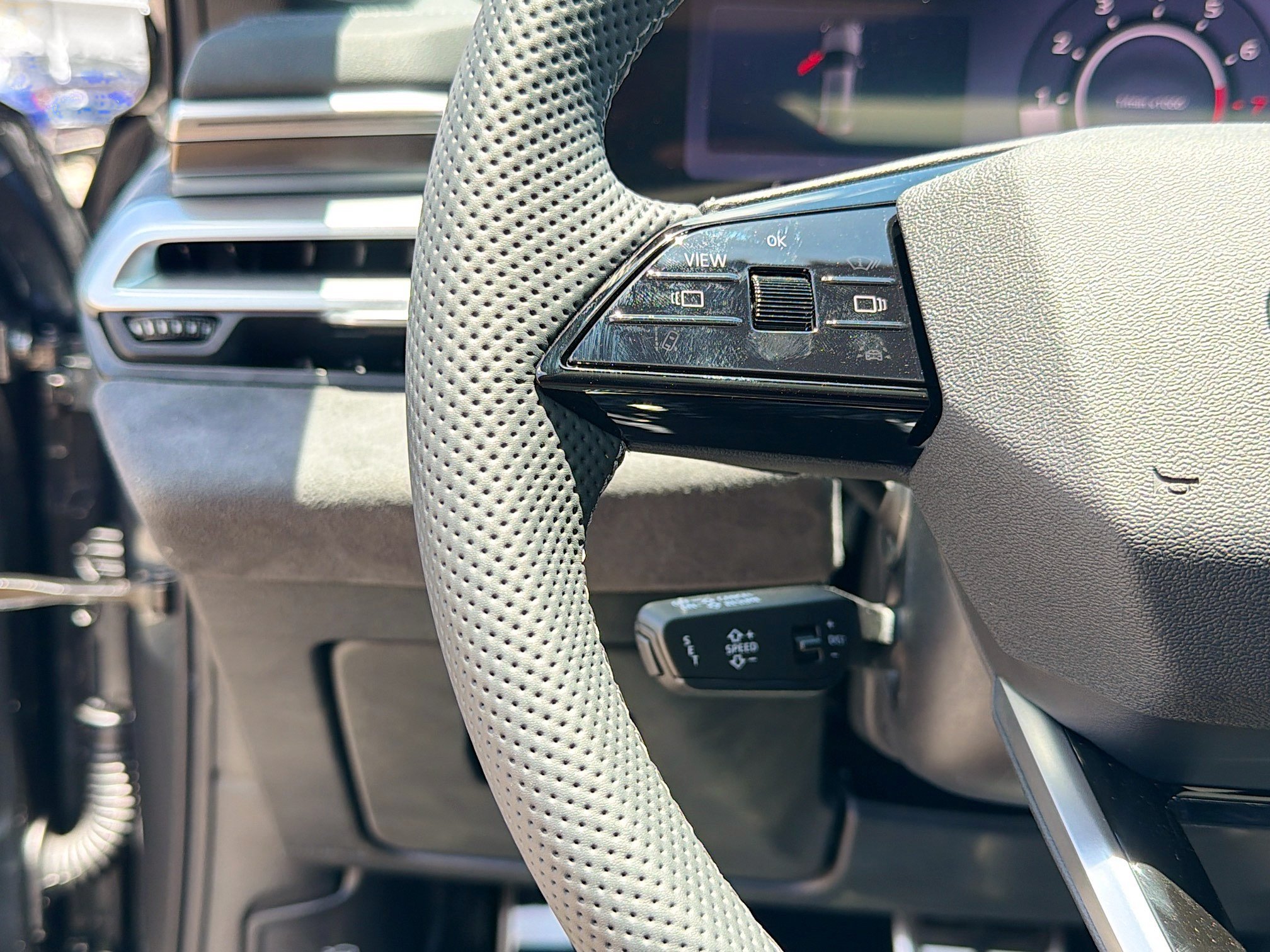 New 2026 Daytona Gray Pearl Effect Audi Premium Plus image 35