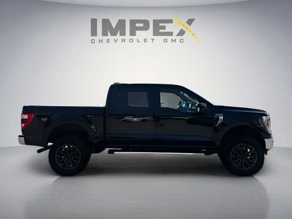 Used 2022  Ford XL image 6