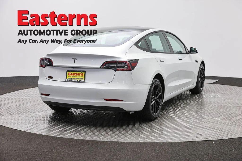 Used 2023 White Tesla Base image 5