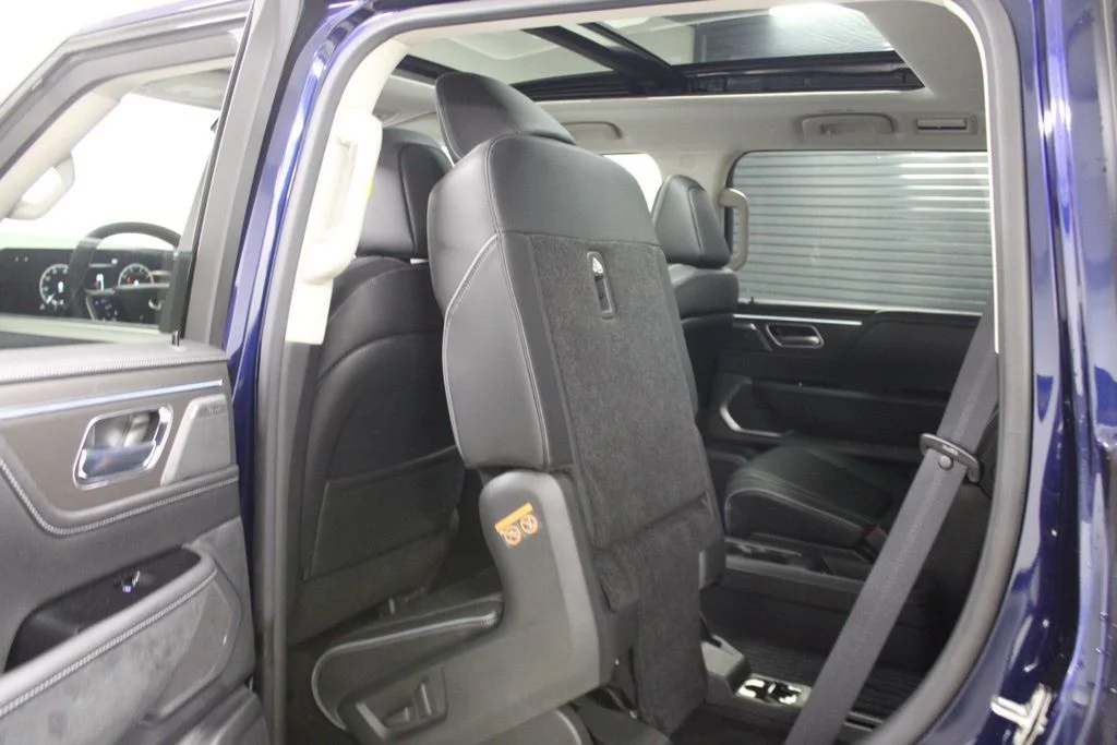 New 2025 Blue INFINITI LUXE image 43